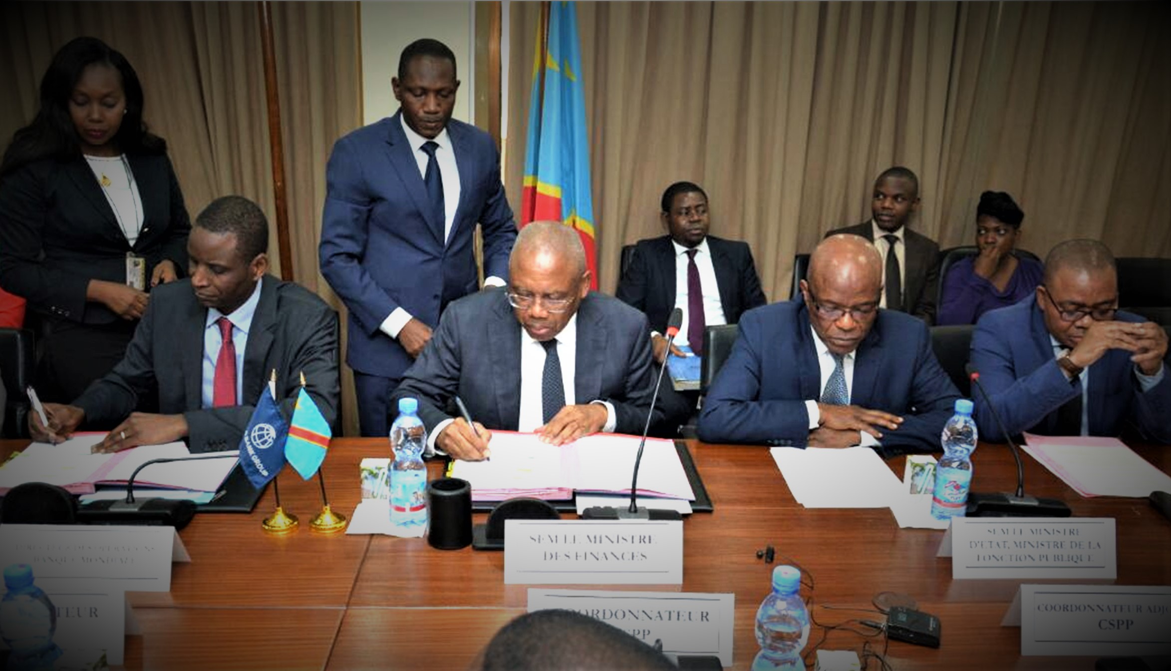 RDC : Trois accords de financement pour 280 millions USD signés entre le Gouvernement et la Banque Mondiale