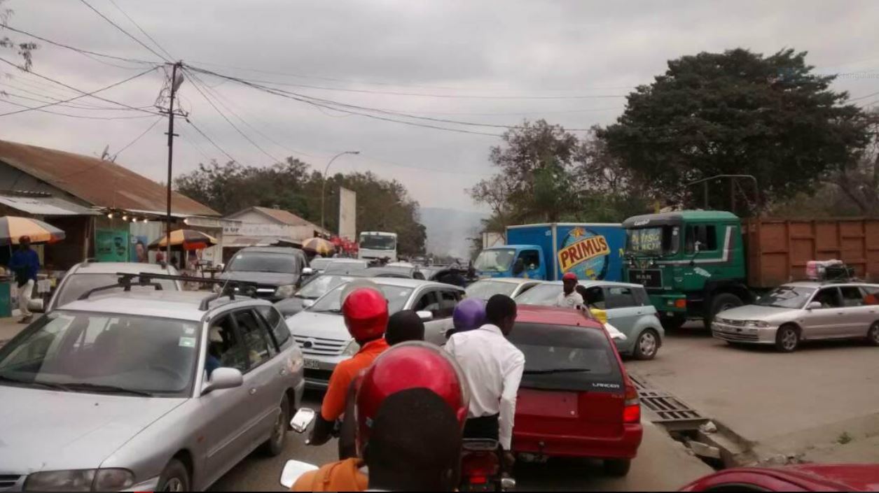 Matadi : Les embouteillages réduisent de moitié les recettes des taximen !