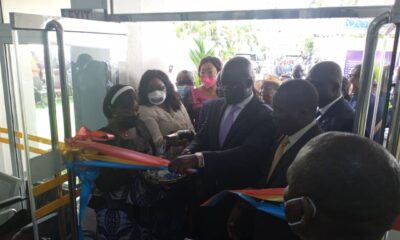 Kinshasa Jean Lucien Busa inaugure le Centre hospitalier de lOCC entierement renove