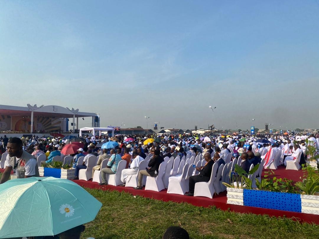 RDC laéroport de Ndolo déjà plein pour la messe papale