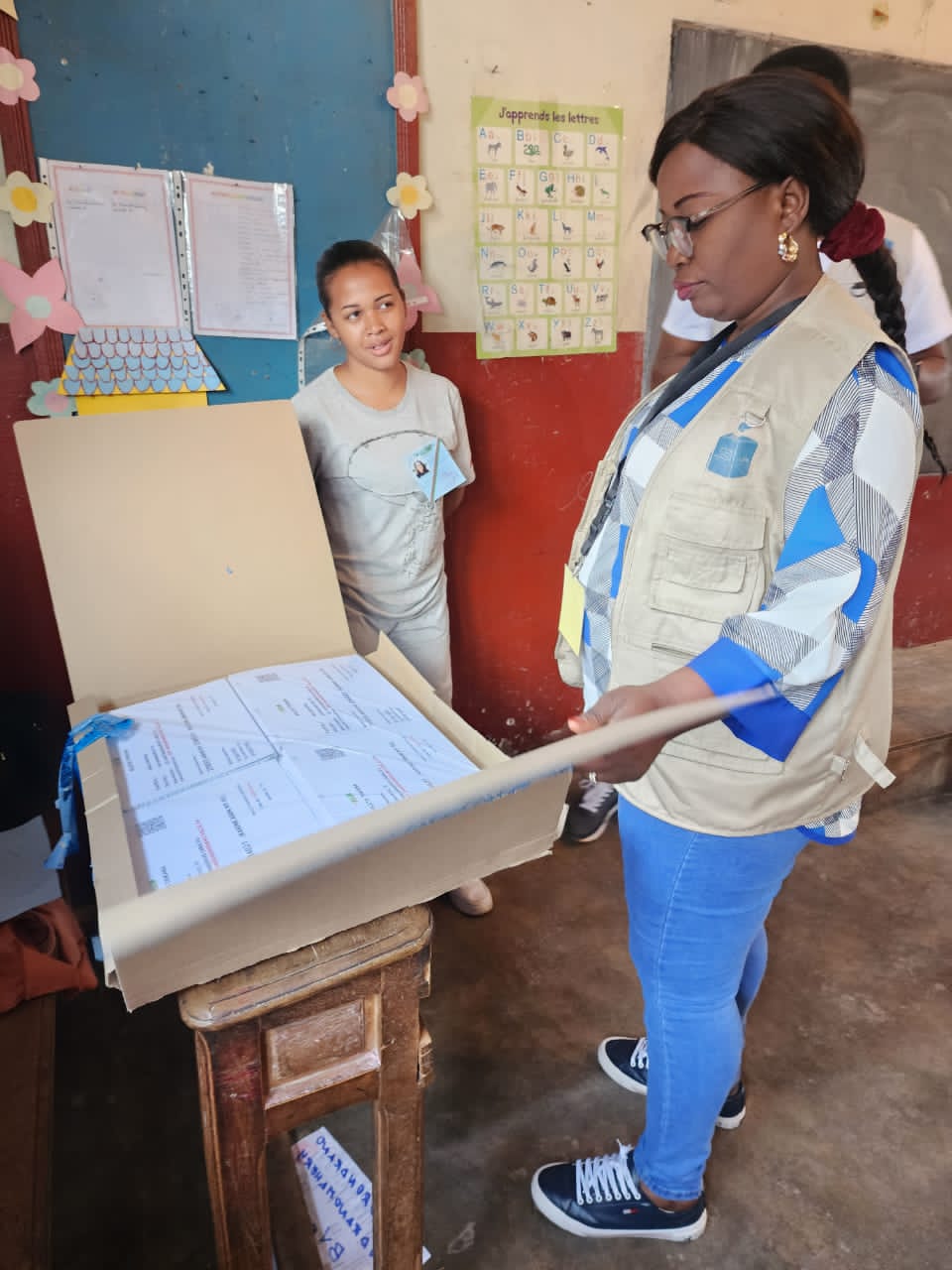 Madagascar Patricia Nseya en mission dobservation electorale et dechange